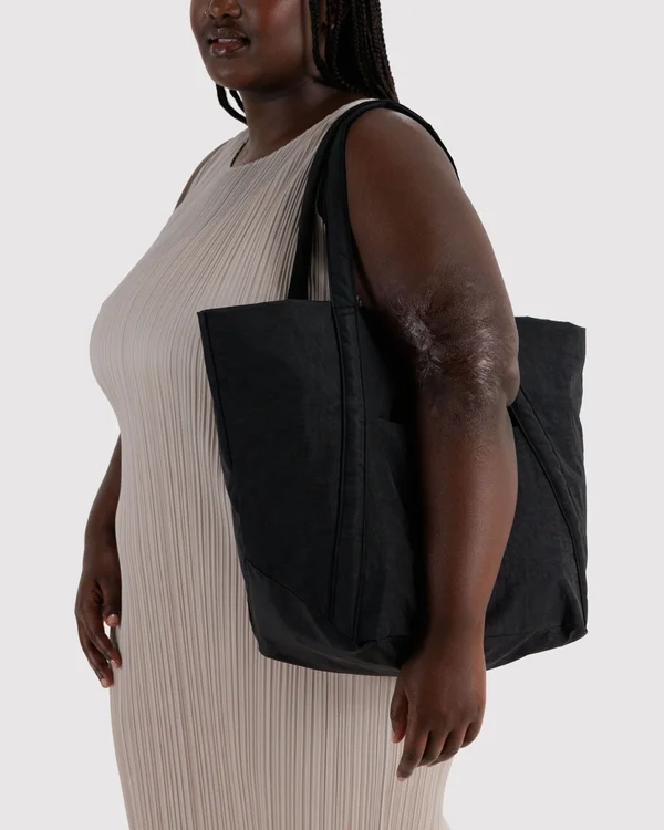 Cloud Bag - Black - Material: heavyweight-nylon